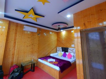 Super Deluxe Double Bedded Room