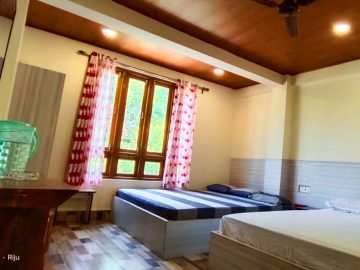 Deluxe Family Room
